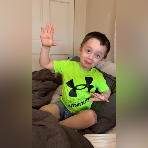 Meet your Posher, Casie - Picture 2 of 5